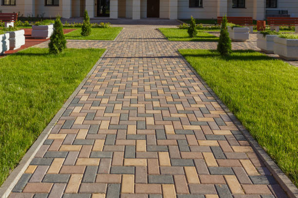 Best Professional Driveway Pavers  in Romeo, MI